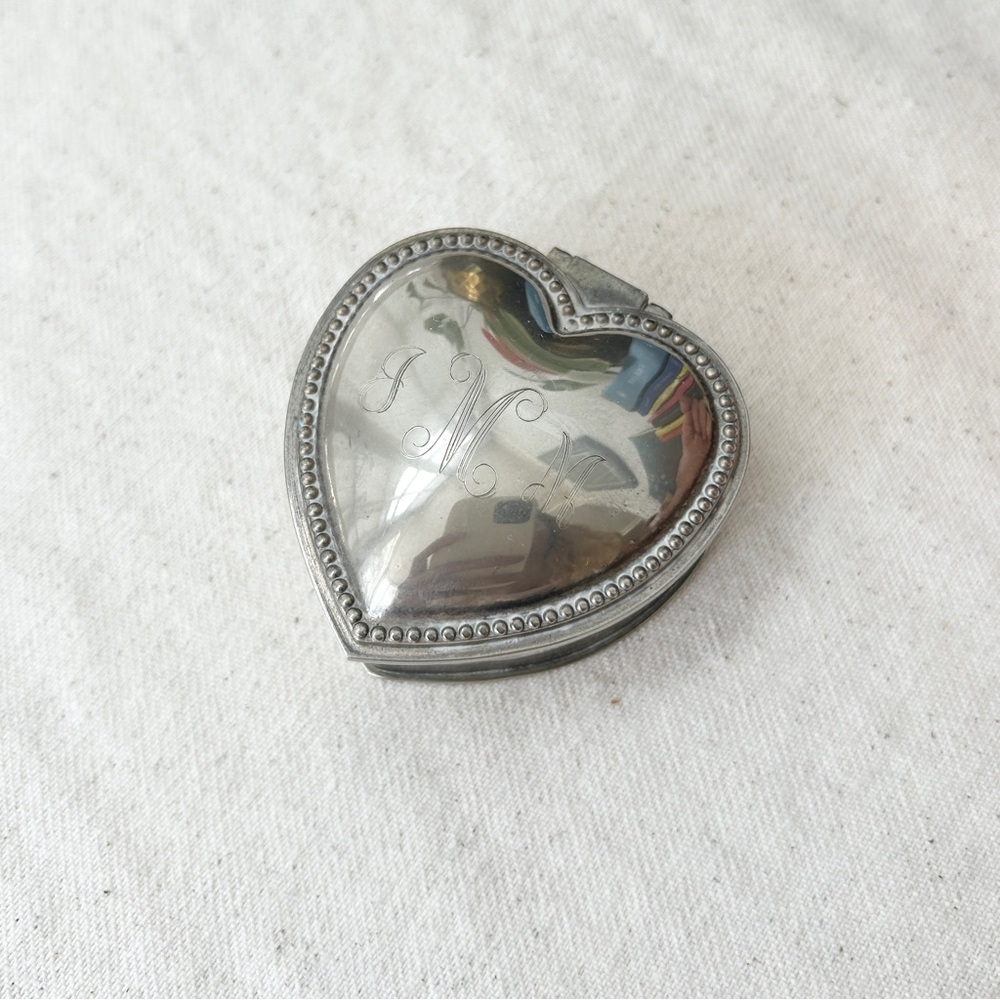 Vintage Silver Plated Heart Shaped Jewelry Trinket Box - Small & Cute! - Picture 4 of 5